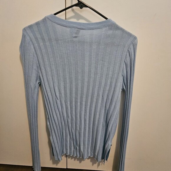 Top - Picture 1 of 2